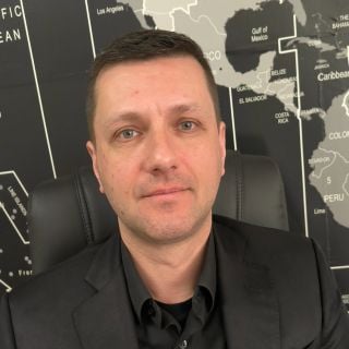 Александър Велинов