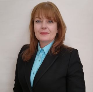 Мая Дънекова